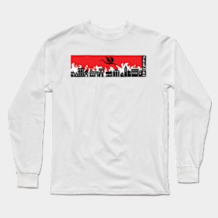 The Great Gretch attacks! Long Sleeve T-Shirt
